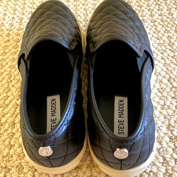 Steve Madden leather shoes, size 7.5, black with white bottom - Picture 2 of 5